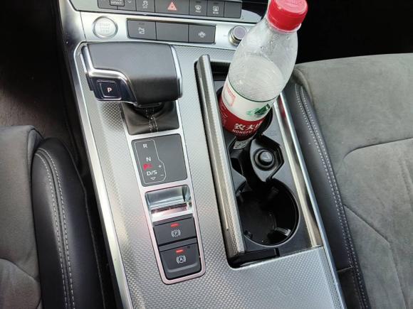 [广州·粤A] 二手奥迪奥迪A6L2020款 40 TFSI 豪华动感型