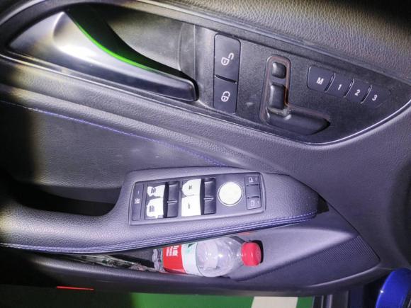 [深圳·粤B] 二手奔驰奔驰GLA2016款 GLA 200 蓝调版