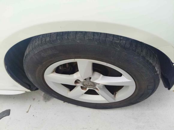 [上海·苏J] 二手奥迪奥迪A4L2013款 35 TFSI 自动标准型