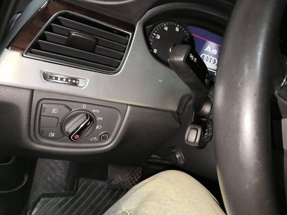 [武汉·鄂A] 二手奥迪奥迪A82012款 A8L 45 TFSI quattro豪华型