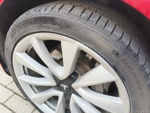 [青岛·鲁B] 二手特斯拉Model 32020款 改款 长续航后轮驱动版