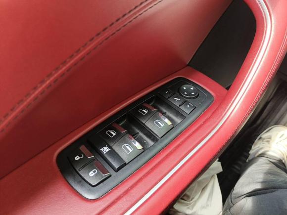 [武汉·鄂A] 二手玛莎拉蒂Levante2016款 3.0T 标准型