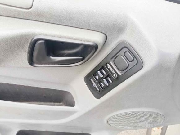 [宁波·浙A] 二手福田图雅诺2020款 2.5T 手动通途短轴平顶3座4J25TC3