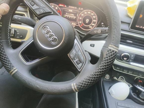 [上海·沪B] 二手奥迪奥迪A4L2018款 30周年年型 40 TFSI 时尚型