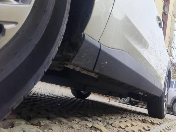 [青岛·鲁U] 二手丰田RAV4荣放2023款 双擎 2.5L E-CVT两驱精英版