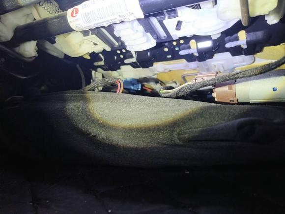 [深圳·粤B] 二手奔驰奔驰C级2018款 C 200 L 运动版