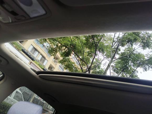 [杭州·沪C] 二手起亚起亚K22015款 两厢 1.4L AT GLS炫酷版