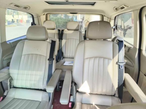 [上海·沪L] 二手奔驰唯雅诺2010款 2.5L 尊贵版