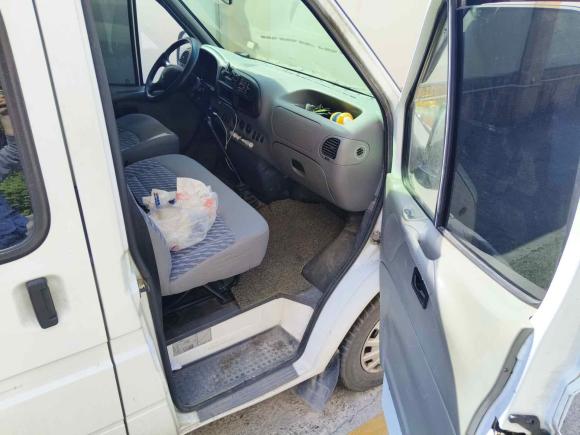 [杭州·鲁V] 二手福特经典全顺2016款 2.8T柴油短轴6座中顶多功能车JX493ZLQ4