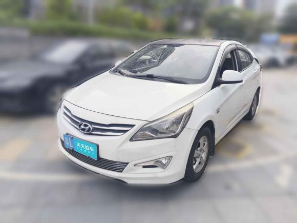 現(xiàn)代瑞納2016款 1.4L 自動(dòng)智能型GLS「深圳二手車」「天天拍車」