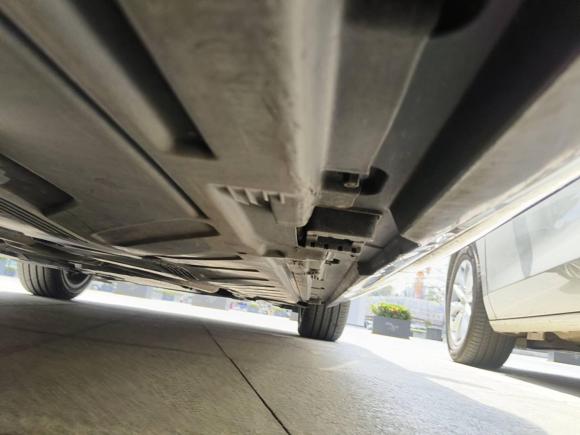 [深圳·粤B] 二手奔驰奔驰E级新能源2022款 改款三 E 350 e L 插电式混合动力运动轿车