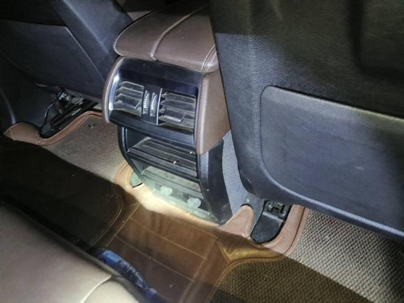 [青岛·鲁B] 二手宝马宝马X52017款 xDrive28i