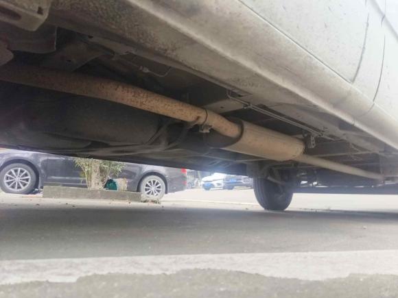 [宁波·浙B] 二手上汽大通MAXUS新途V802019款 2.5T经典款6挡手动傲运通长轴中顶7座