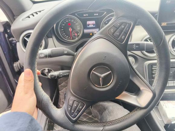 [上海·沪B] 二手奔驰奔驰CLA2017款 改款 CLA 200 时尚型