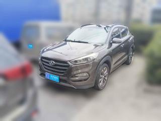 现代途胜2015款 1.6T 双离合两驱领先型
