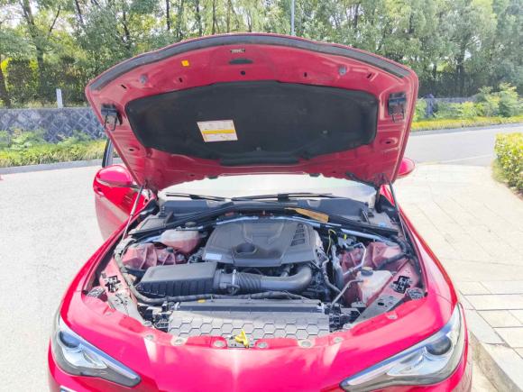 [杭州·浙A] 二手阿尔法·罗密欧Giulia朱丽叶2017款 2.0T 200HP 豪华版