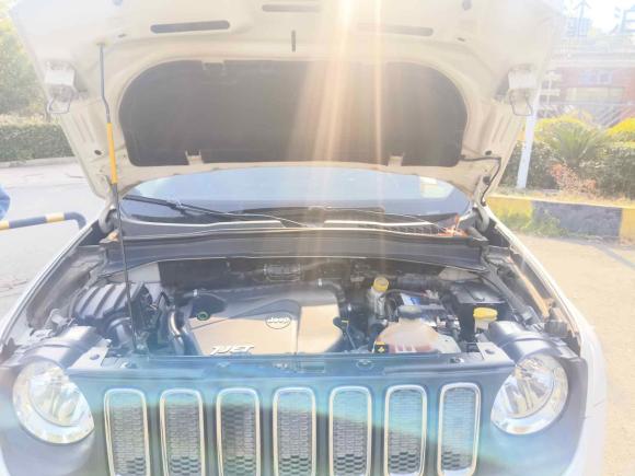 [武汉·鄂A] 二手Jeep自由侠2017款 180T 自动高能版