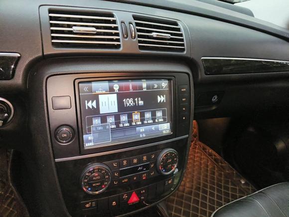 [广州·粤A] 二手奔驰奔驰R级2017款 R 320 4MATIC 豪华型臻藏版