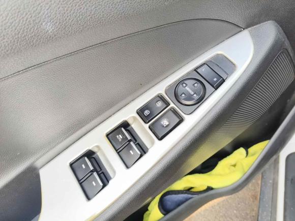 [绍兴·浙D] 二手现代途胜2015款 1.6T 双离合两驱智能型