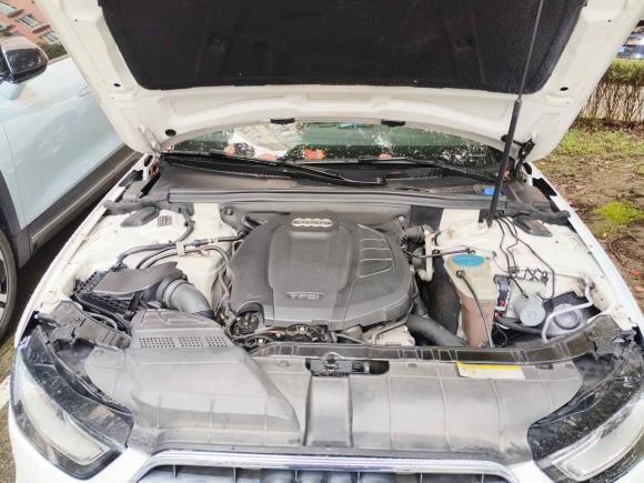 [上海·沪H] 二手奥迪奥迪A4L2015款 35 TFSI 自动标准型