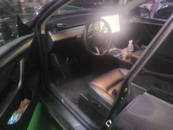 [上海·沪A] 二手特斯拉Model Y2021款 长续航全轮驱动版