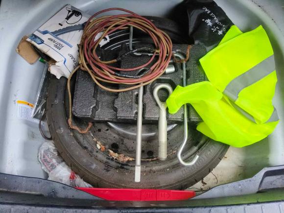 [西安·陕A] 二手丰田卡罗拉2017款 改款双擎 1.8L E-CVT精英版