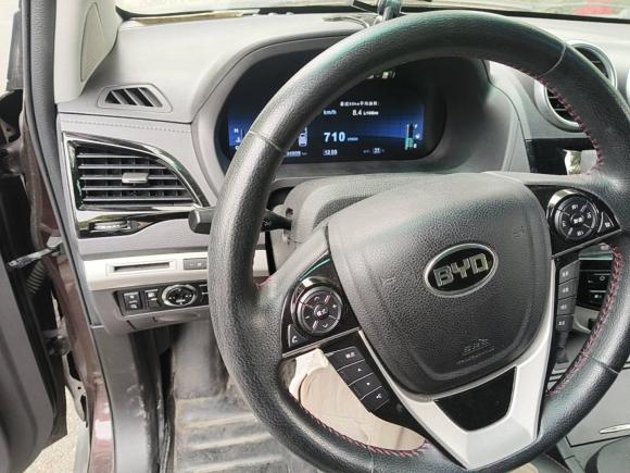 [上海·沪D] 二手比亚迪比亚迪S72015款 2.0T 自动旗舰型