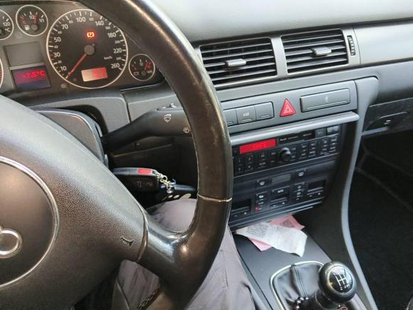 [杭州·浙A] 二手奥迪奥迪A62004款 1.8T 手动基本型