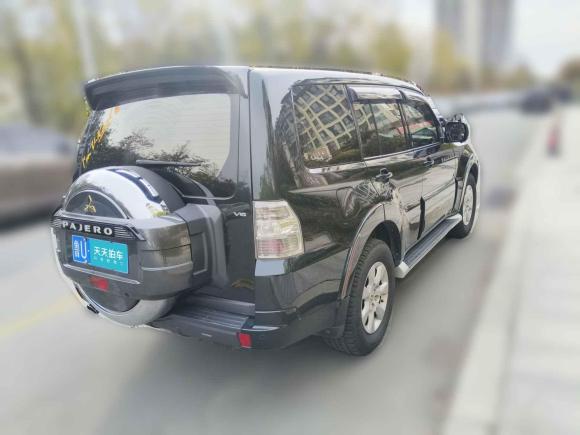 [青岛·鲁U] 二手三菱帕杰罗2016款 3.0L 自动标准版 国IV