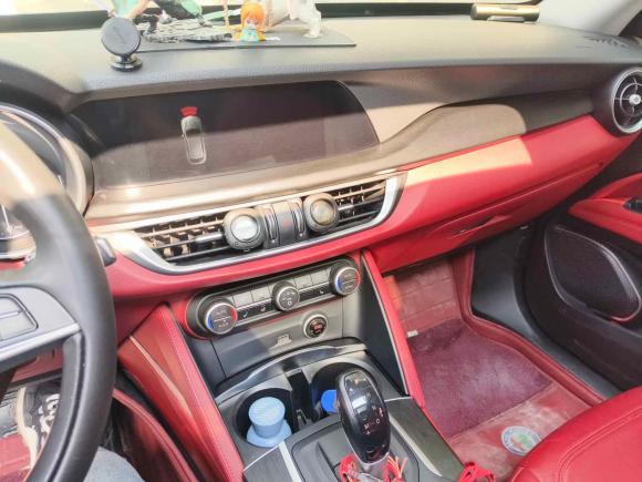 [苏州·苏F] 二手阿尔法·罗密欧Stelvio斯坦维2017款 2.0T 200HP 精英版