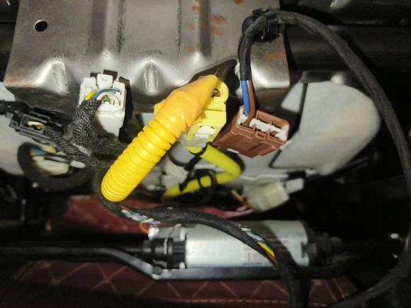 [杭州·浙A] 二手奇瑞瑞虎72016款 2.0L CVT耀臻版