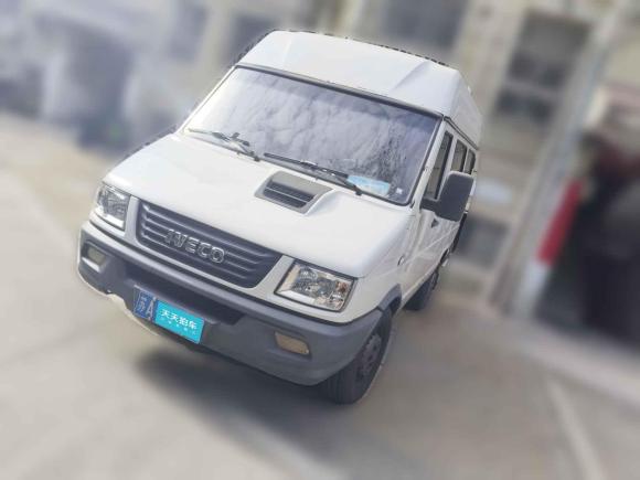 依维柯依维柯得意2017款 2.5T A35客车5-7座47Z5「南京二手车」「天天拍车」