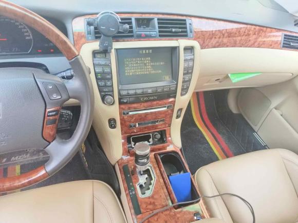 [广州·粤R] 二手丰田皇冠2007款 3.0L Royal Saloon标准