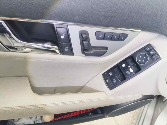 [深圳·粤B] 二手奔驰奔驰C级2010款 C 200 CGI旅行版