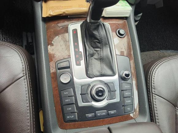 [温州·浙C] 二手奥迪奥迪Q72012款 3.0 TFSI 进取型(200kW)