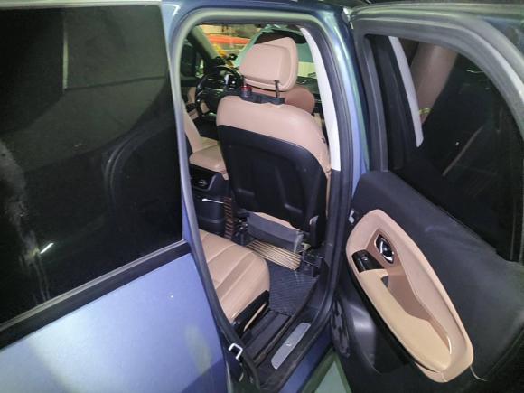 [深圳·粤B] 二手蔚来蔚来ES82018款 355KM 基准版 七座版