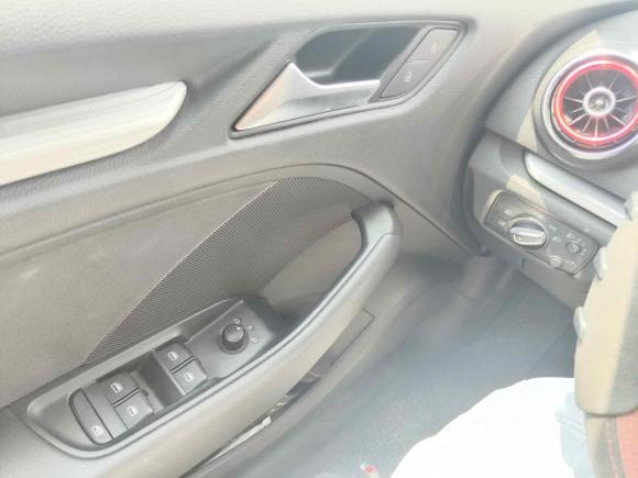 [上海·沪B] 二手奥迪奥迪A32014款 Sportback 35 TFSI 自动时尚型