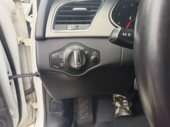 [金华·沪C] 二手奥迪奥迪A4L2013款 35 TFSI 自动标准型