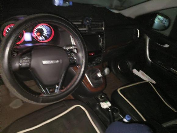 [济南·鲁A] 二手哈弗哈弗H62017款 红标 运动版 1.5T 手动两驱精英型