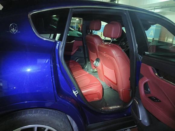 [上海·沪B] 二手玛莎拉蒂Levante2016款 3.0T 标准型