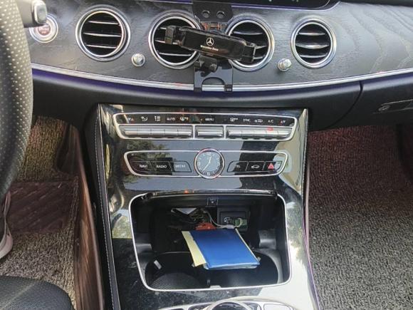 [上海·沪B] 二手奔驰奔驰E级2017款 E 300 L 运动时尚型