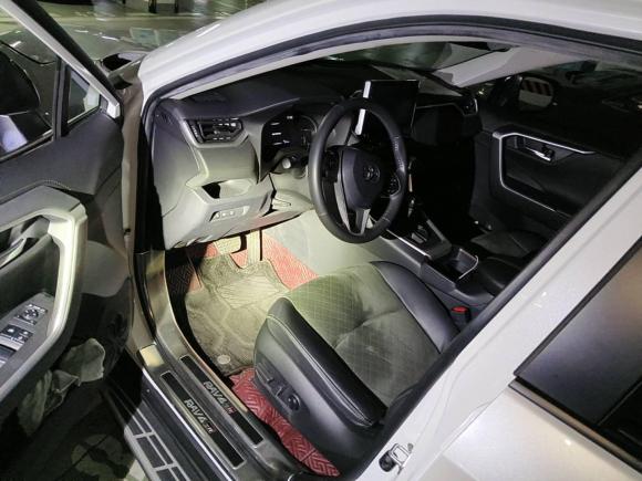 [成都·川G] 二手丰田RAV4荣放2022款 2.0L CVT四驱风尚Plus版