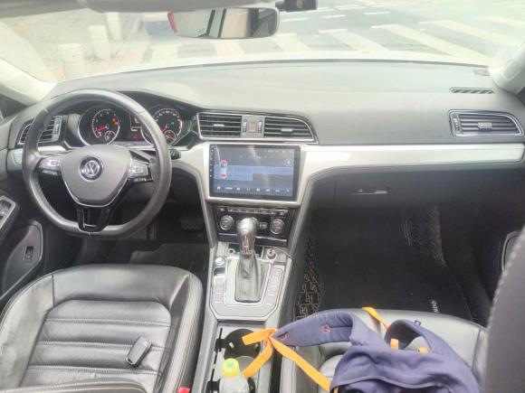 [广州·粤S] 二手大众凌渡2015款 330TSI DSG豪华版