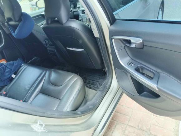 [无锡·苏D] 二手沃尔沃沃尔沃V602014款 改款 T5 智逸版