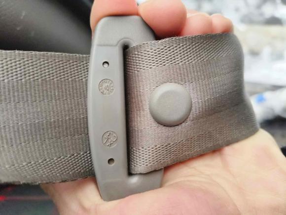 [南京·苏A] 二手东风御风御风2021款 2.3T V9物流车长轴中顶6-9座国V WP2.3