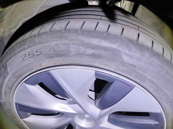 [上海·沪A] 二手特斯拉Model Y2021款 长续航全轮驱动版 3D7