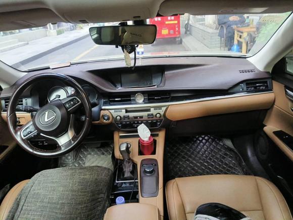 [成都·川A] 二手雷克萨斯雷克萨斯ES2015款 200 精英版