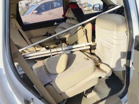 [上海·皖N] 二手宝骏宝骏7302016款 1.5L 手动标准型 5座