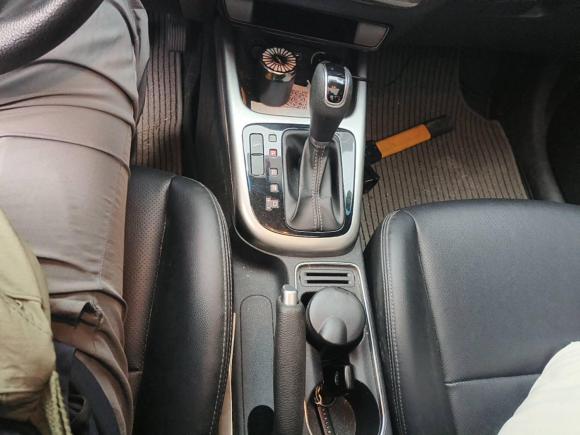 [广州·粤A] 二手起亚KX3傲跑2015款 1.6L 自动两驱DLX