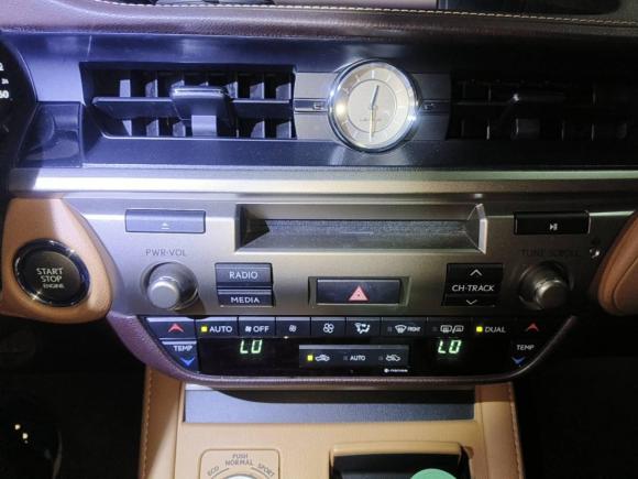 [上海·沪E] 二手雷克萨斯雷克萨斯ES2015款 200 精英版